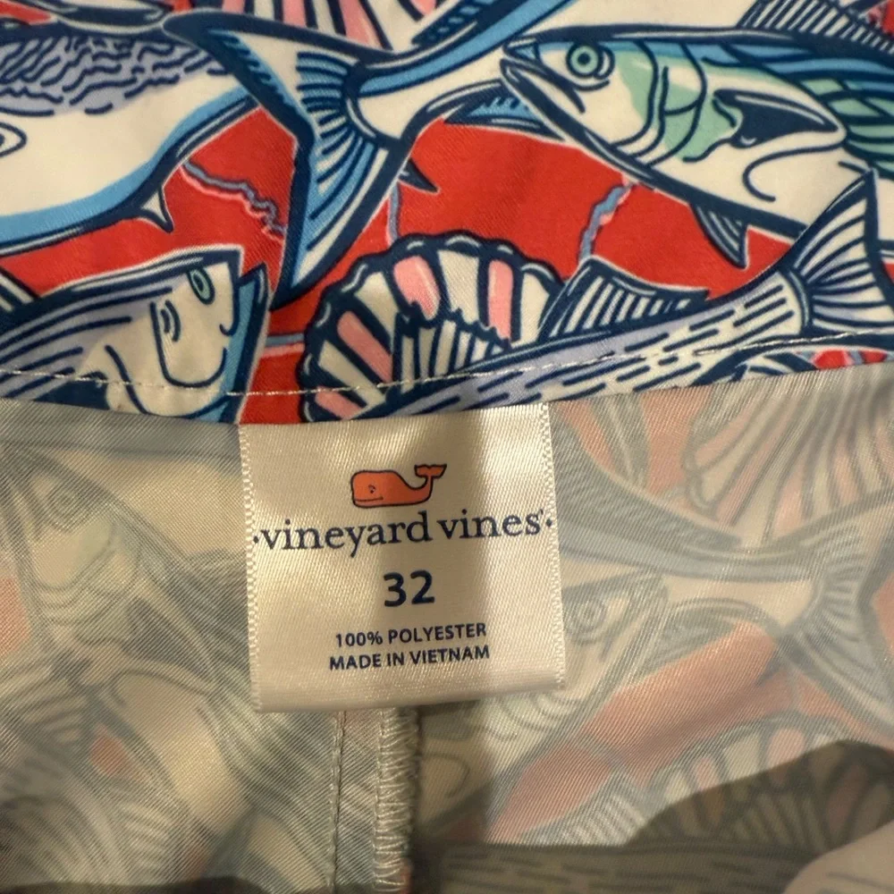Men’s Vineyard Vines School of Fish Board Shorts Swim Trunks Sz 32 - Picture 3 of 4